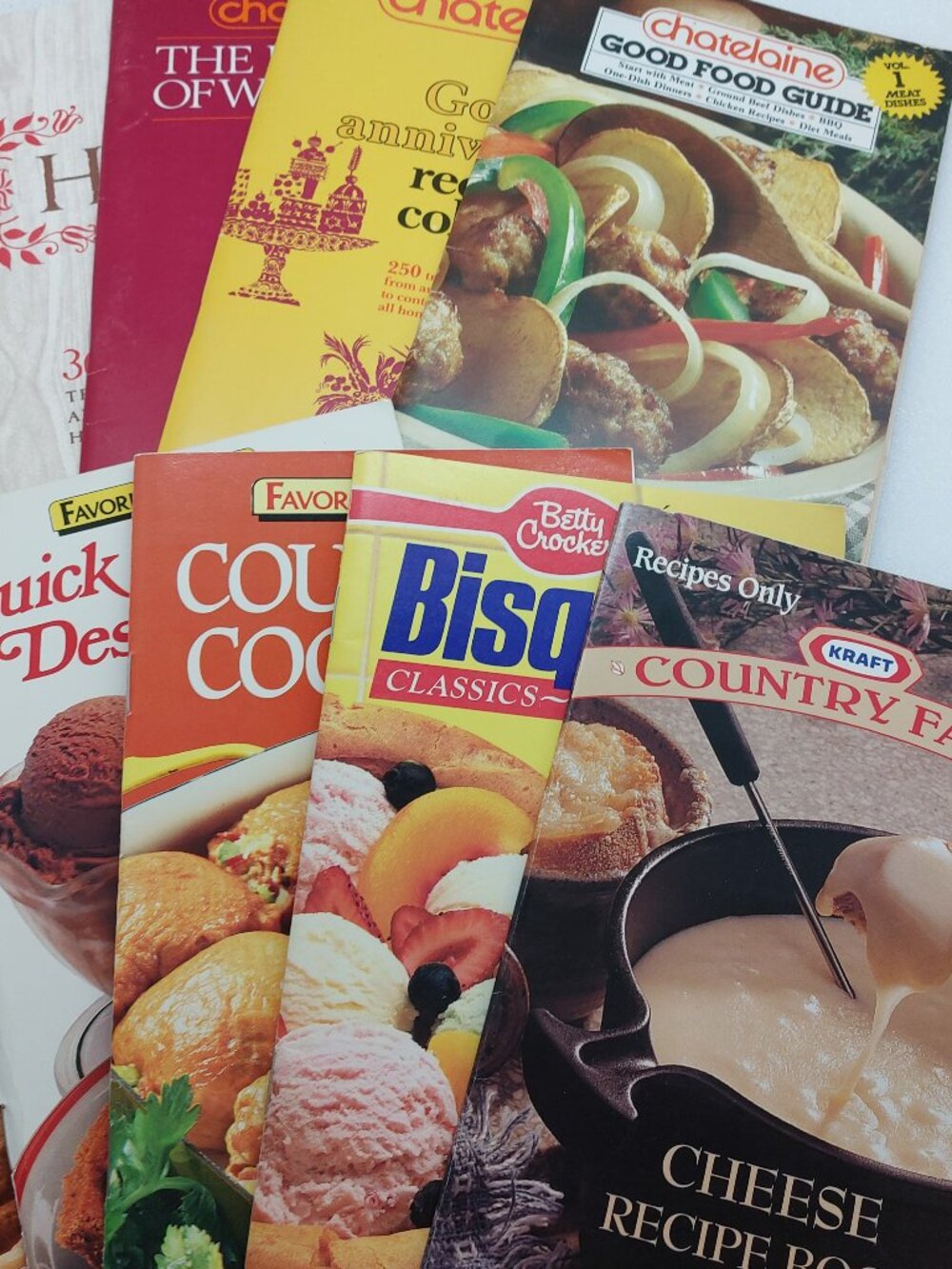 Lot Of 10 Recipe Booklets Chatelaine, Kraft, Betty Crocker, Nestle Cookbooks